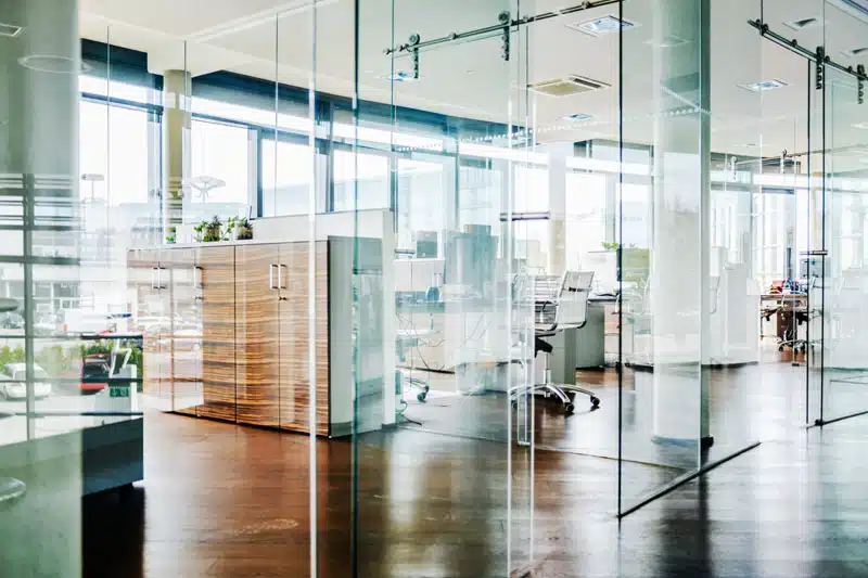 پارتیشن شیشه ای