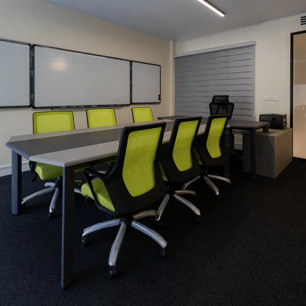 میز و صندلی کنفرانس