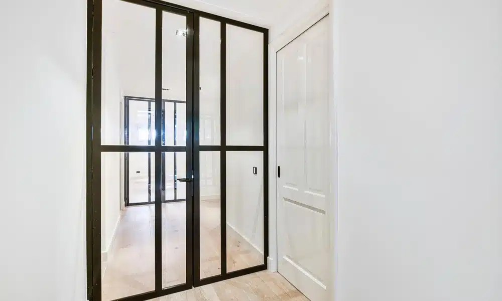 درب شیشه ای