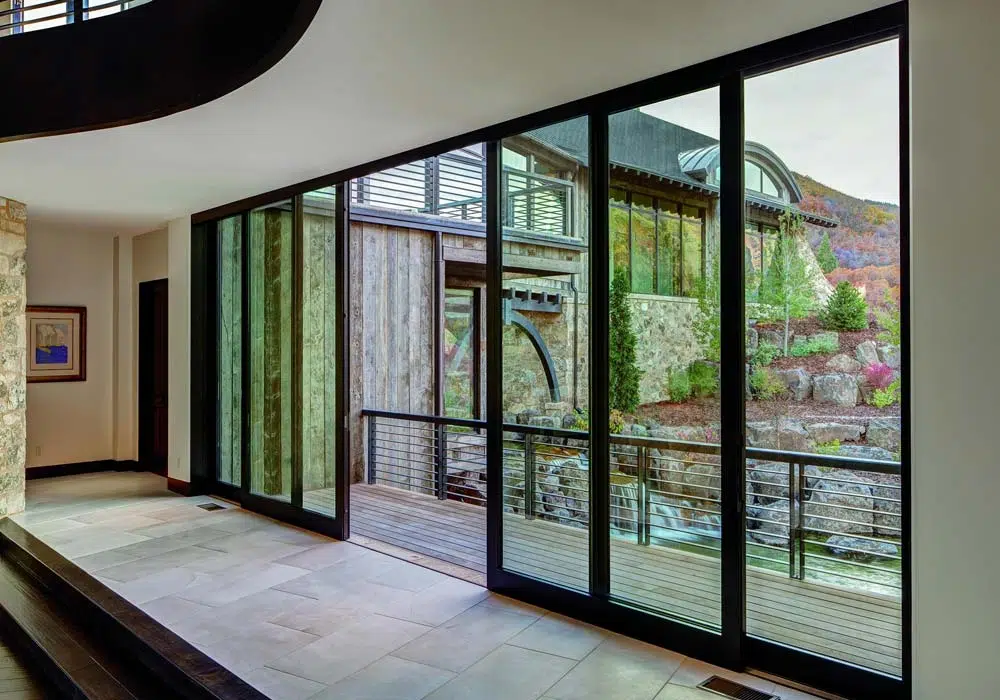 درب شیشه ای