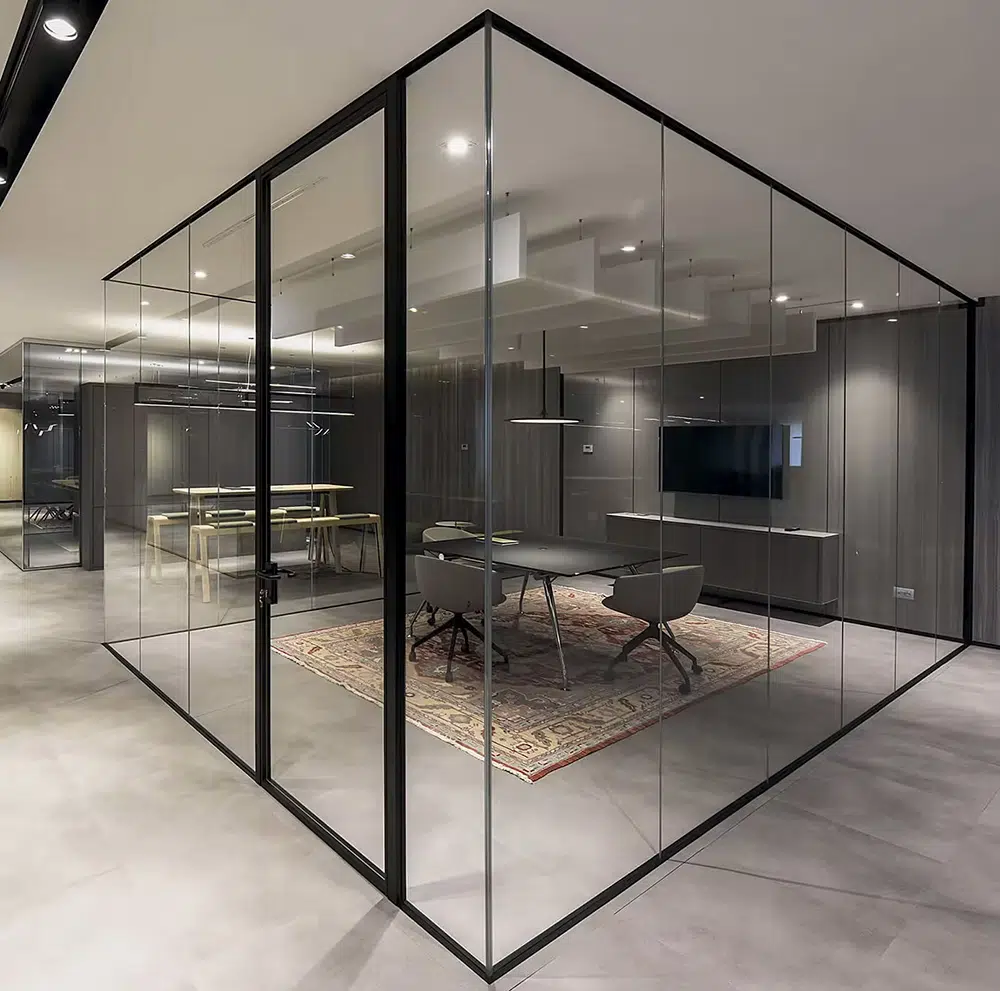 درب و پارتیشن شیشه ای