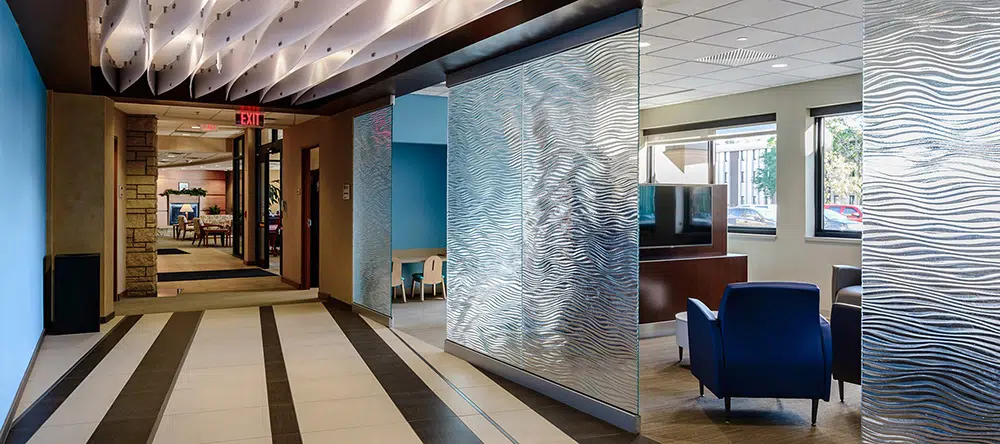 پارتیشن شیشه ای طرح دار